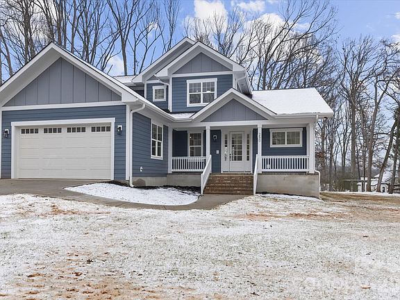 3rd image of 250 Crystal Cir