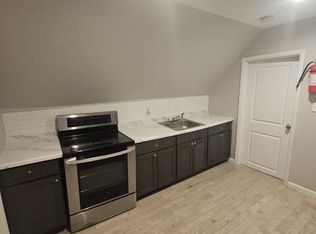 318 Grove St FLOOR 3, Newark, NJ 07103
