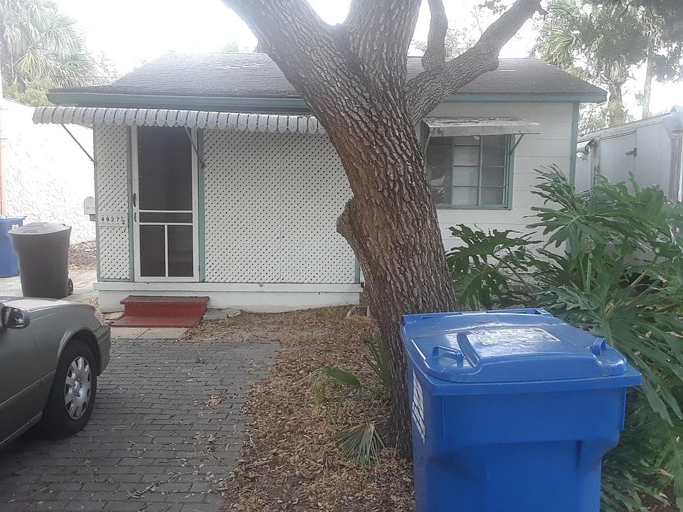 1st image of 4927 1/2 Oxford Ave N