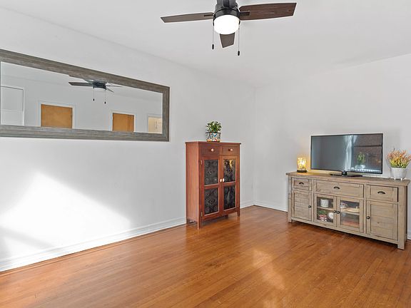 3rd image of 300 8th Ave APT 3O