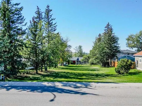 731 2nd St E, Cardston, AB T0K 0K0