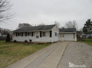 5101 Farm Rd, Waterford, MI 48327