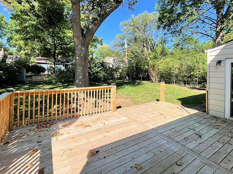 7318 Rosewood St — Photo 35