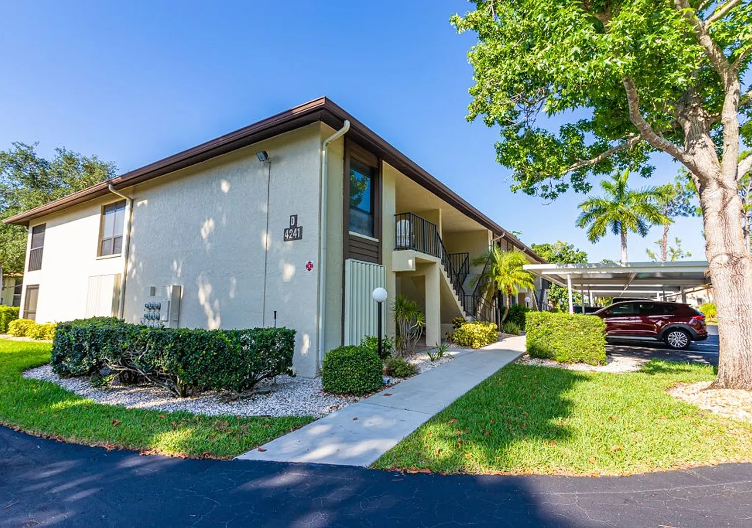 Beautiful Unfurnished Annual 2/2 Condo**5 Miles To The Beach** The Fountains — Photo 2