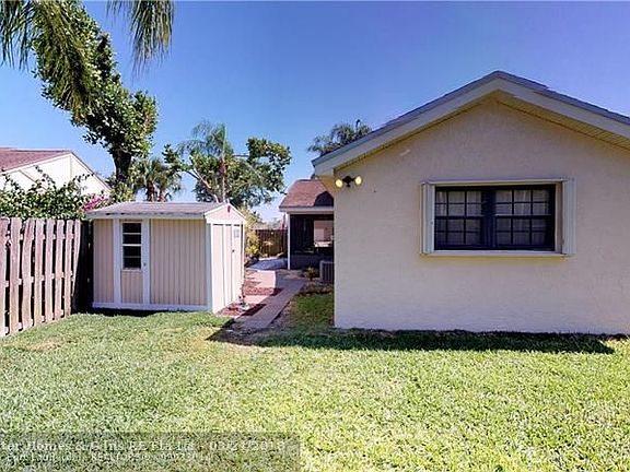 3rd image of 15927 W Wind Cir