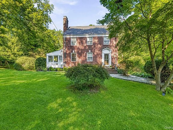 4th image of 28 Winslow Road