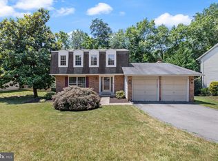 9505 Southern Cross Ln, Burke, VA 22015