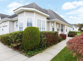 63 Goose Neck Ln, Riverhead, NY 11901