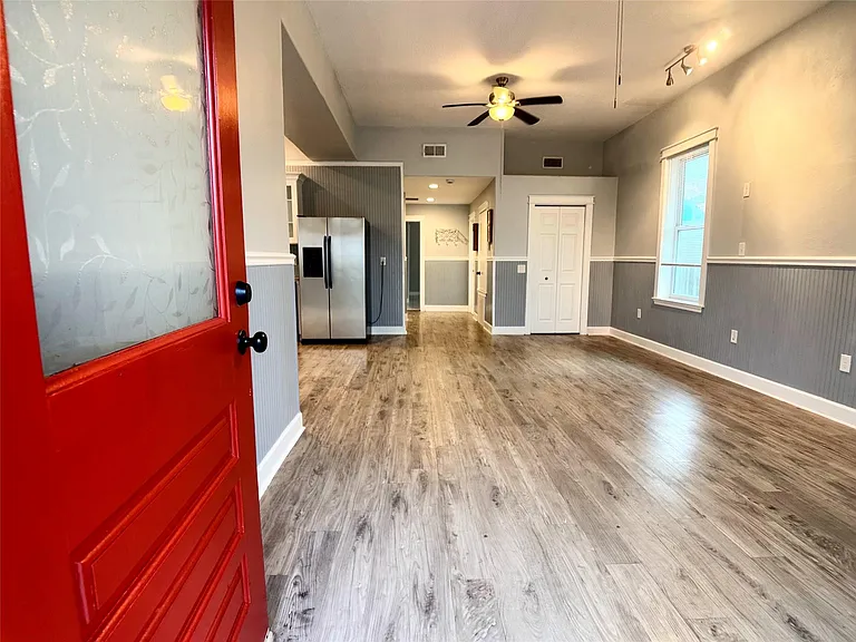 3510 Avenue S 1/2 — Photo 5