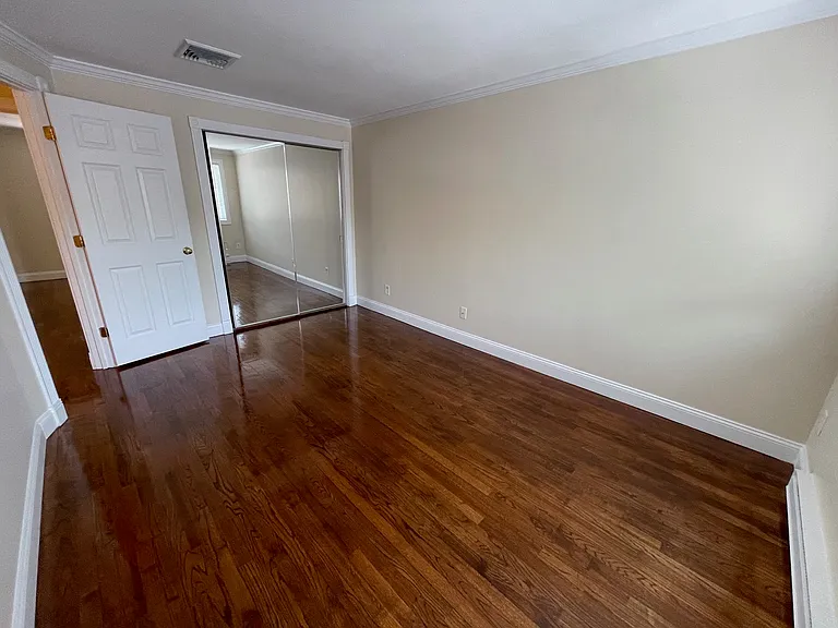 Unit 1485-4 (Central Air)