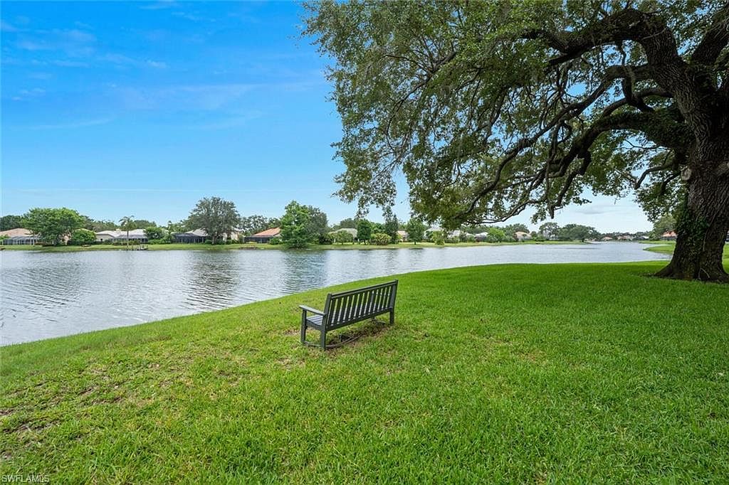 65 Silver Oaks Cir #102