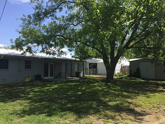 2nd image of 1805 Proctor Dr