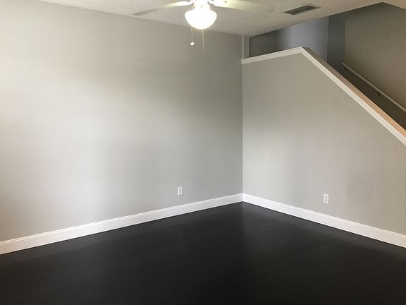 2nd image of 3512 Peppervine Dr