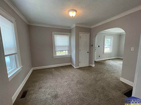 5th image of 2806 College Ave