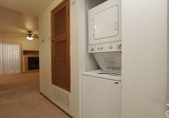 4th image of 1505 La Fonda Dr