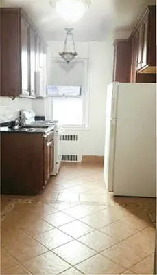 Rented by Eleni Moustakis LREB | media 7