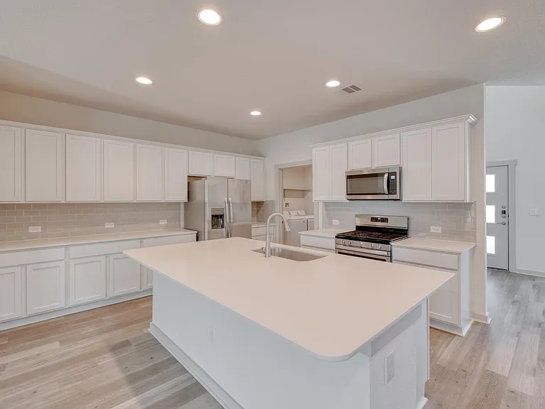 7501 Smallwood Dr — Photo 4