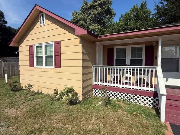 3552 & 3560 Tart Dr, Fayetteville, NC 28306