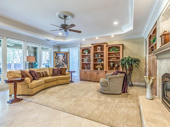 4th image of 3234 Woodbury Dr