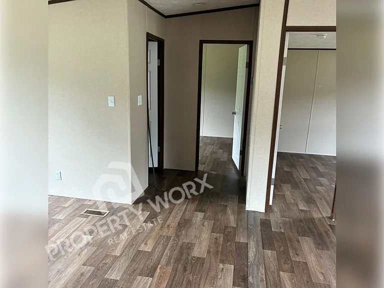 4815 Mike Ln — Photo 7