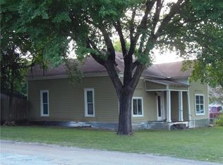 1001 Washburn St, Taylor, TX 76574