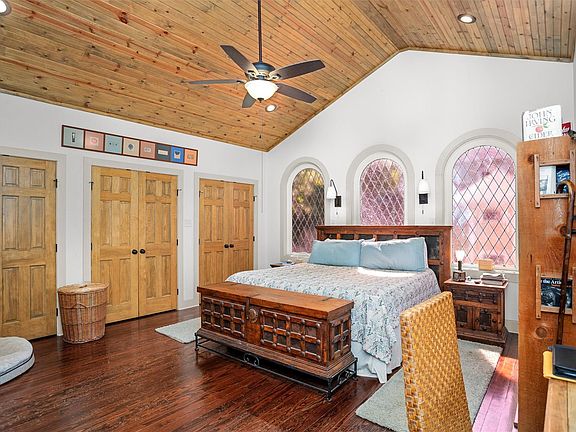 30th image of this home