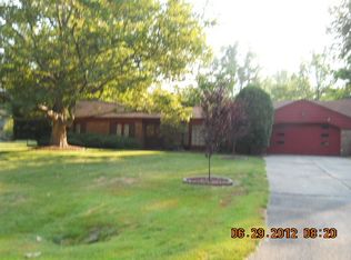 6992 N Ridgewood Ln, Lambertville, MI 48144