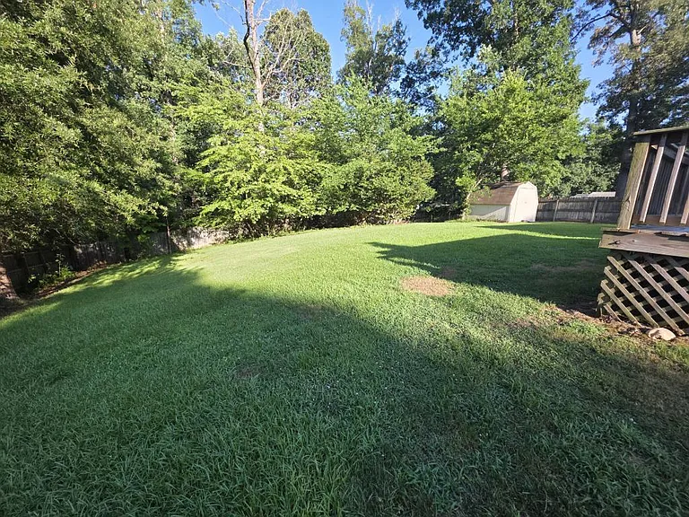 212 Stratford Dr — Photo 34