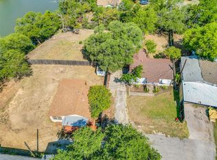 7028 Lotus Trl, Lake Worth, TX 76135