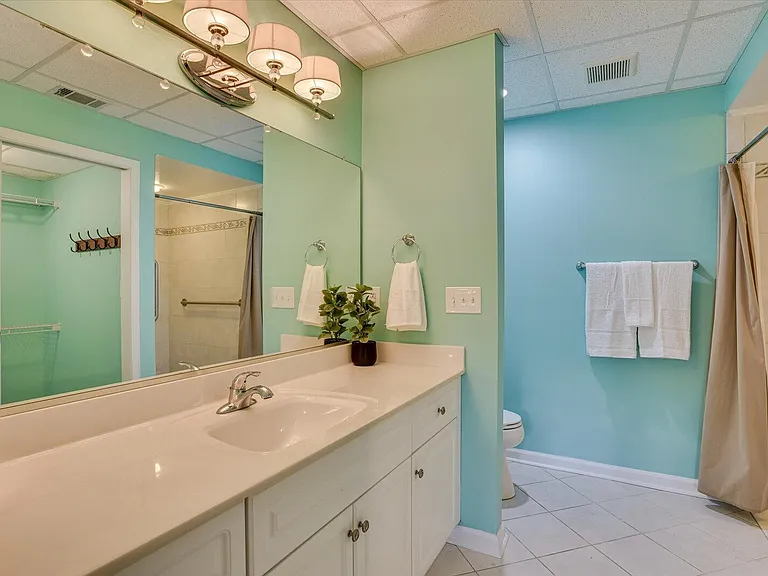 212 Jackson Ave — Photo 15
