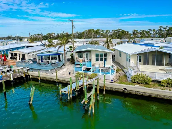 17 S Port Dr, Venice, FL 34285