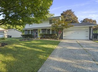 1050 Champagne Dr, Marion, OH