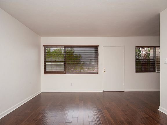 4th image of 837 Agate St