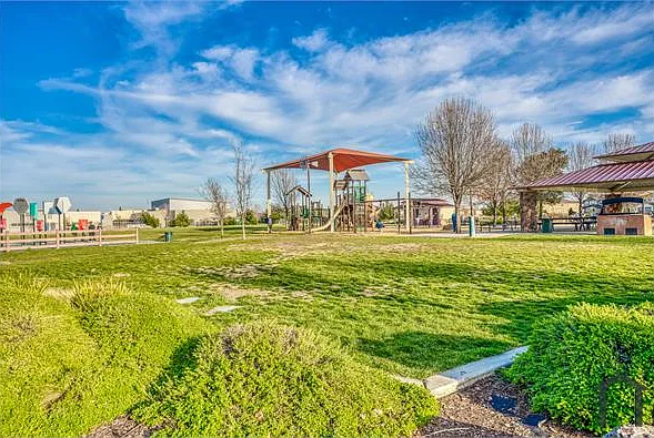 3245 Portage Way — Photo 45