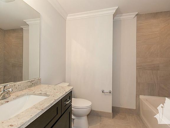 4th image of 2341 W North Ave Unit 3