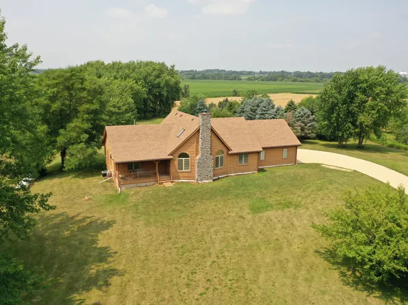 23504 Flat Iron Rd, Harvard, IL 60033