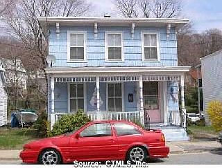 2nd image of 162 Broad St