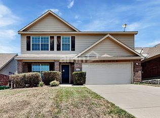 8923 Wild Rose Ln, Aubrey, TX 76227