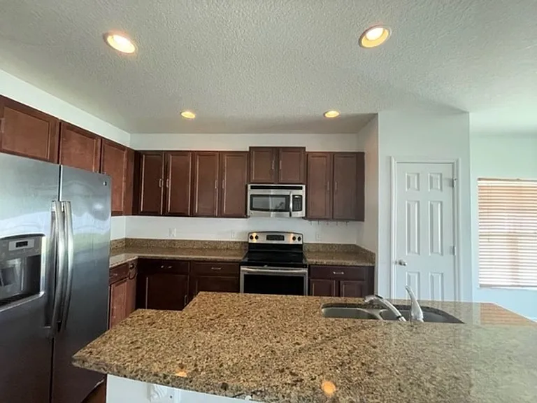 4738 Rockvale Dr — Photo 7