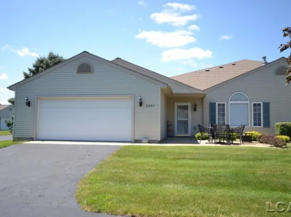 2403 Stillwater Dr, Tecumseh, MI 49286