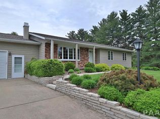 8140 N Blackbridge Rd, Edwards, IL 61528