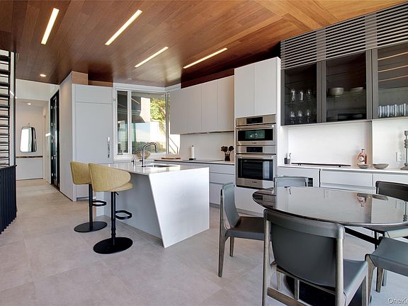 4th image of 75-34 West Shore Road #34