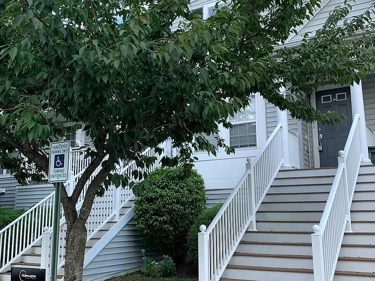 1727 Fallowfield Ct — Photo 1