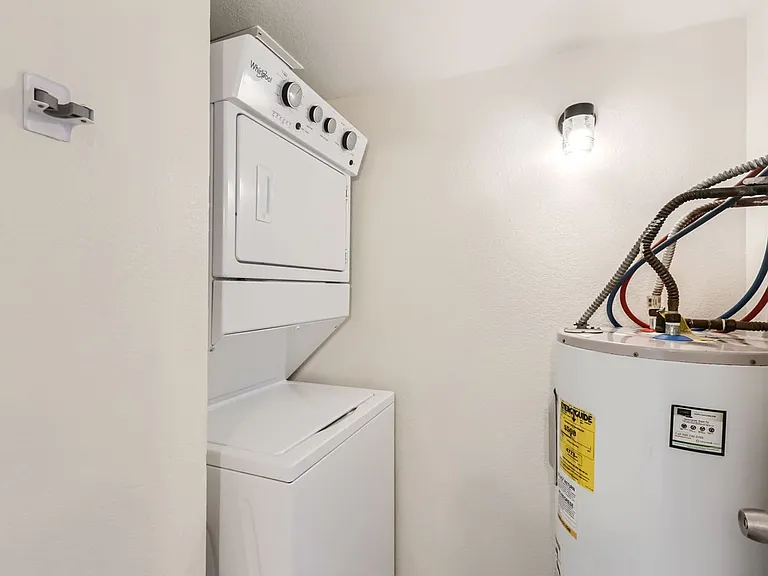 2826 E Le Marche Ave — Photo 12