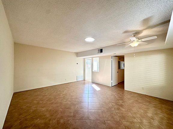 3rd image of 290 S San Jacinto Dr #6B