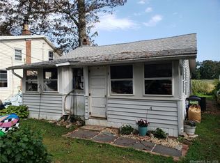 9 Bishop Rd, Branford, CT 06405