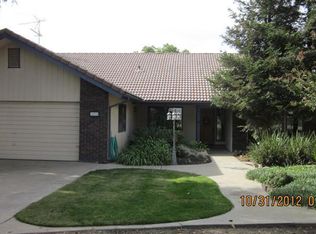 10824 9th Ave, Hanford, CA 93230