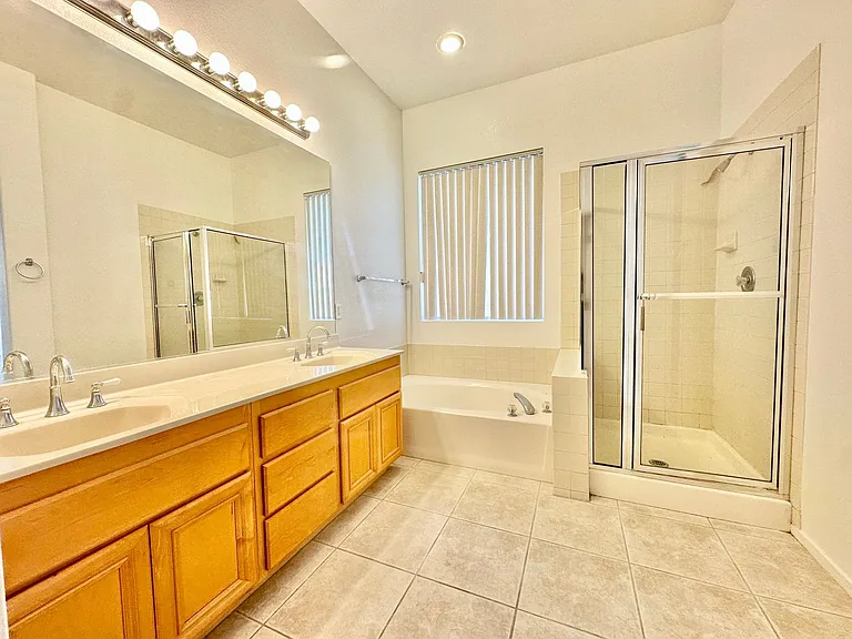 9103 Imperial Castle Ct — Photo 21