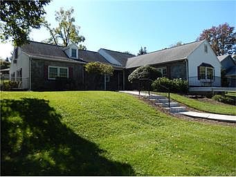 1st image of 2120 Greenwood Rd
