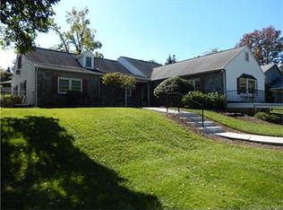 2120 Greenwood Rd, Allentown, PA 18103